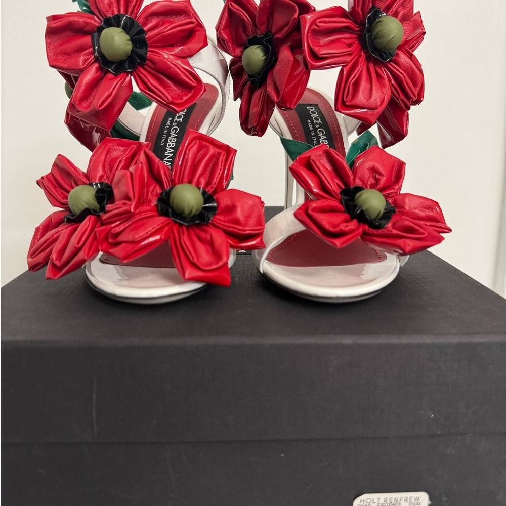 Dolce & Gabbana Red and Green Floral Heels. Only few made. BRAND NEW size 8.5 - Picture 10 of 13
